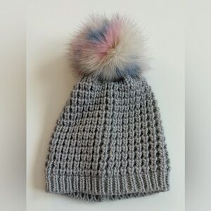 Kyi Kyi Canada Gray Knit Beanie Faux Fur Pom Pom Fleece Lined Winter Hat